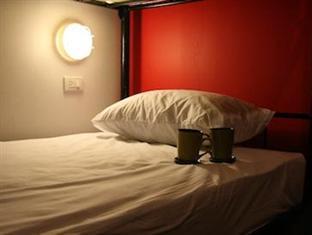 Kool Backpacker Hostel Patong Екстериор снимка