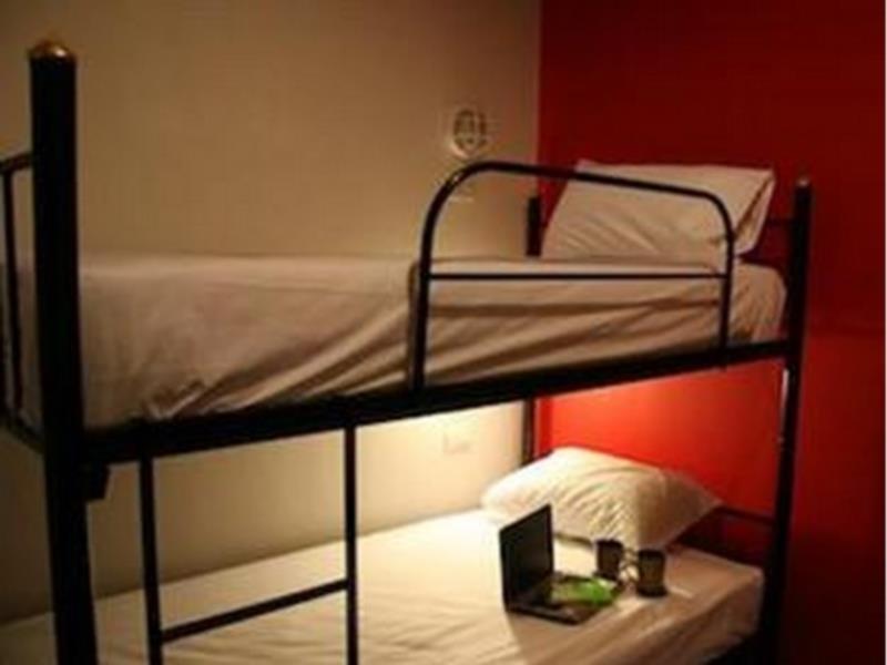 Kool Backpacker Hostel Patong Екстериор снимка